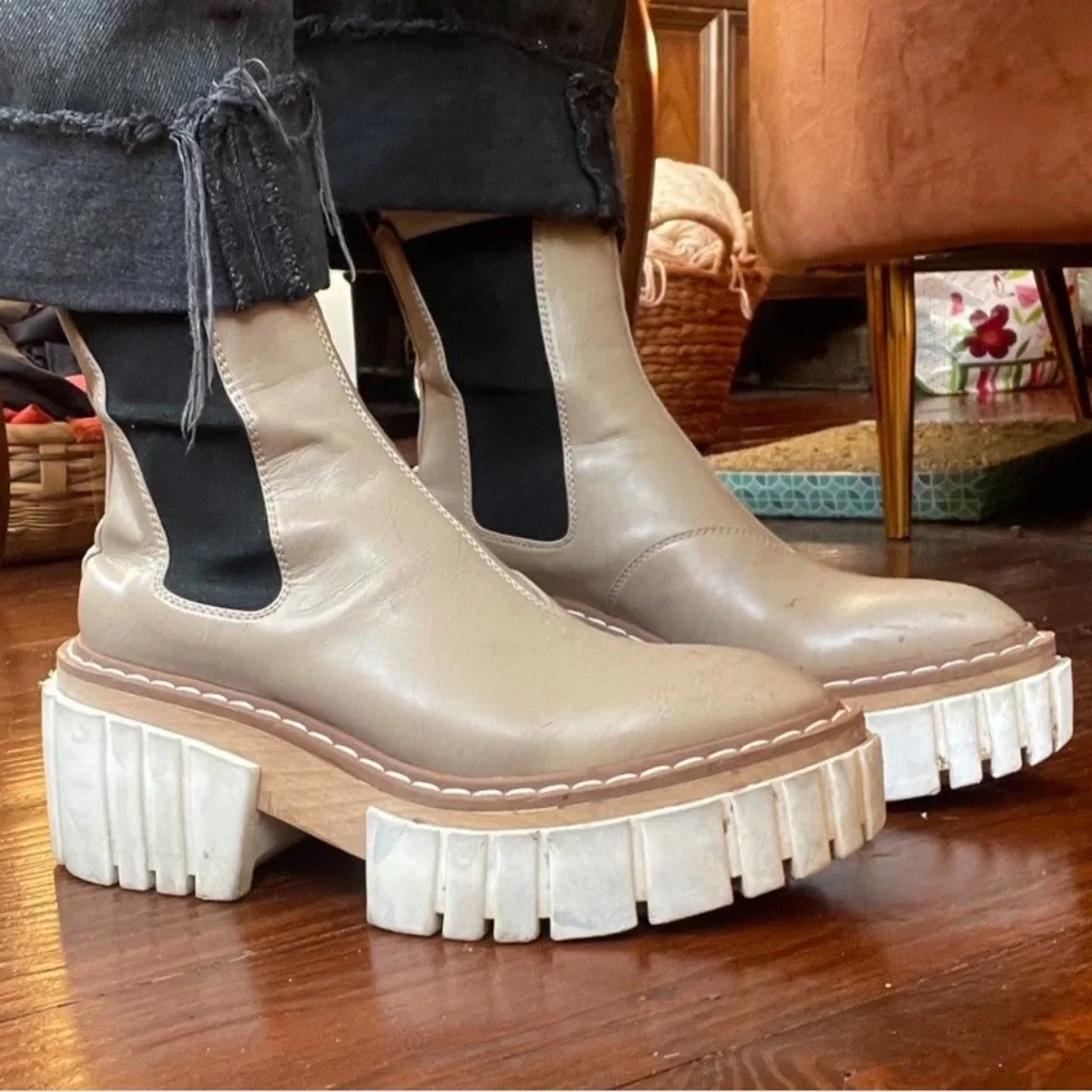 Stella McCartney Chelsea Boots - Picture 3 of 6